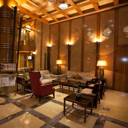 Capitol Hotel Jumeirah Dubai Exterior photo