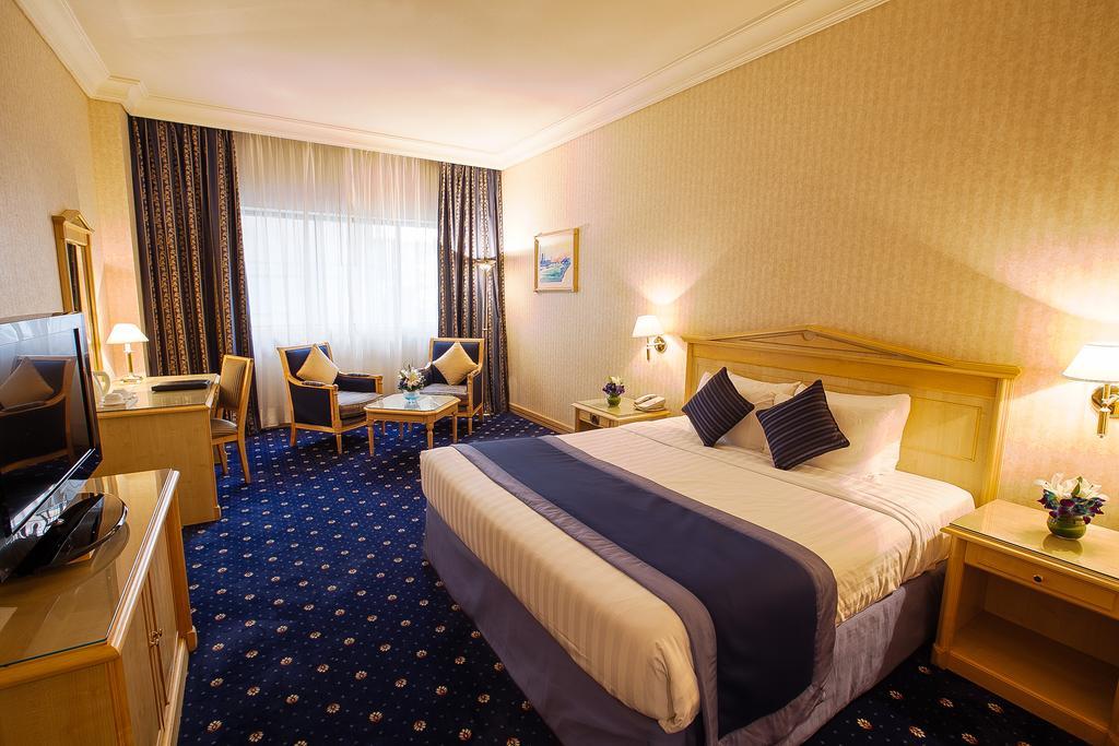 Capitol Hotel Jumeirah Dubai Exterior photo