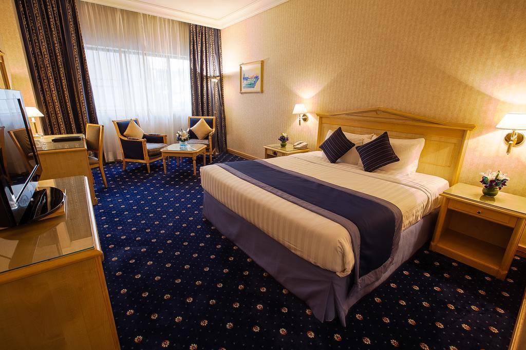 Capitol Hotel Jumeirah Dubai Exterior photo