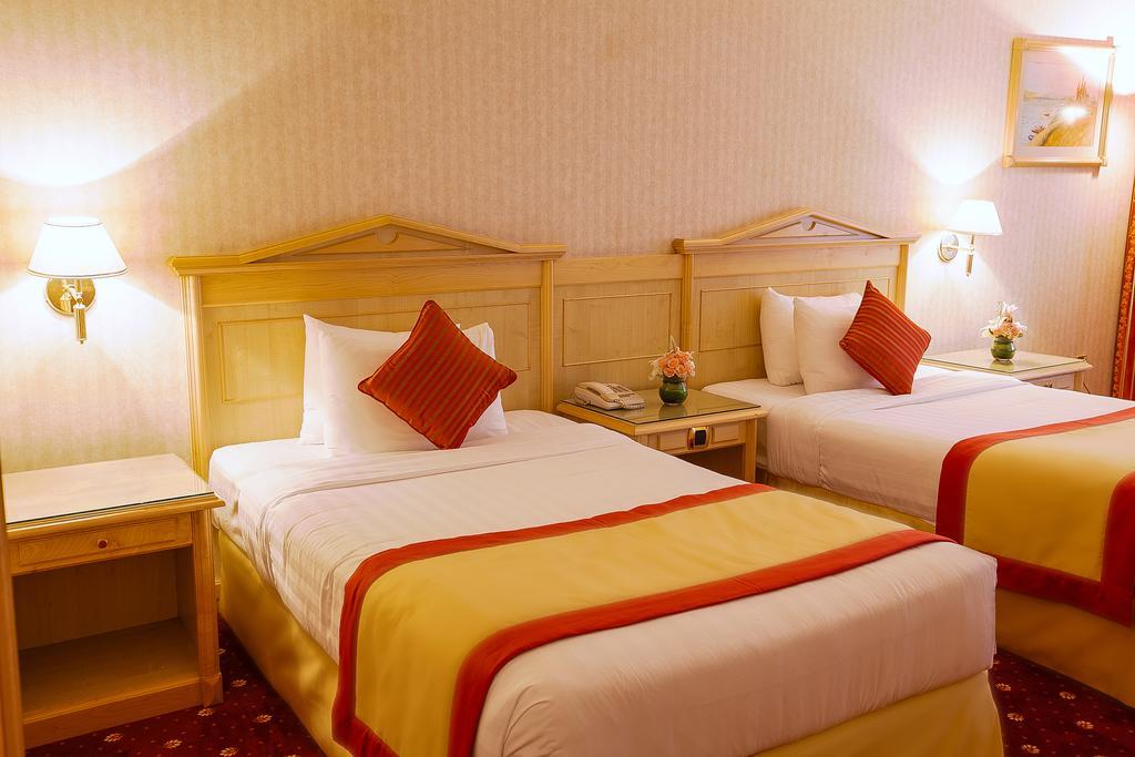 Capitol Hotel Jumeirah Dubai Exterior photo